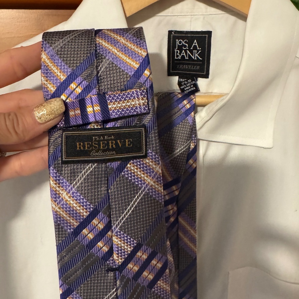 Jos A Bank 17.5-35 with Reserve tie